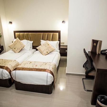 Queen Plaza Hotel Hebron Kamer foto