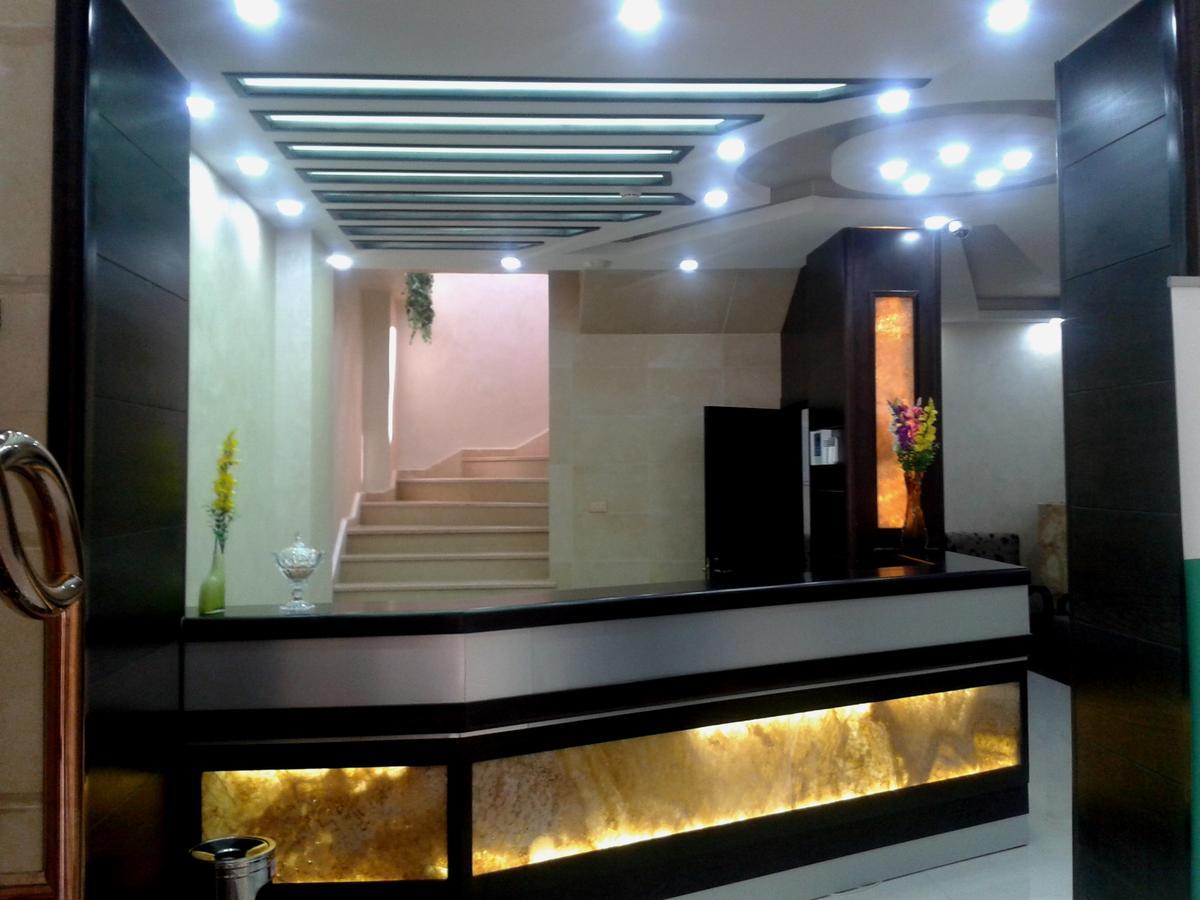 Queen Plaza Hotel Hebron Buitenkant foto