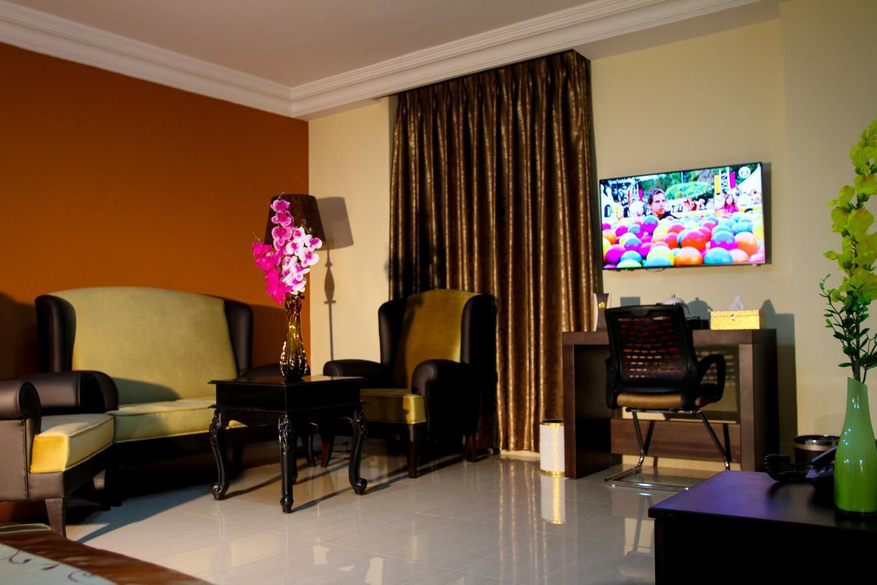 Queen Plaza Hotel Hebron Buitenkant foto