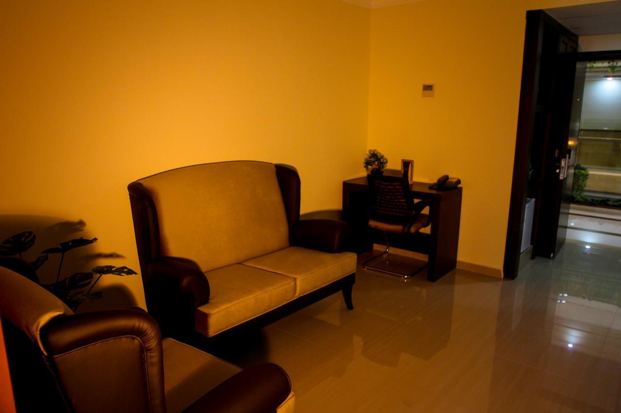Queen Plaza Hotel Hebron Buitenkant foto